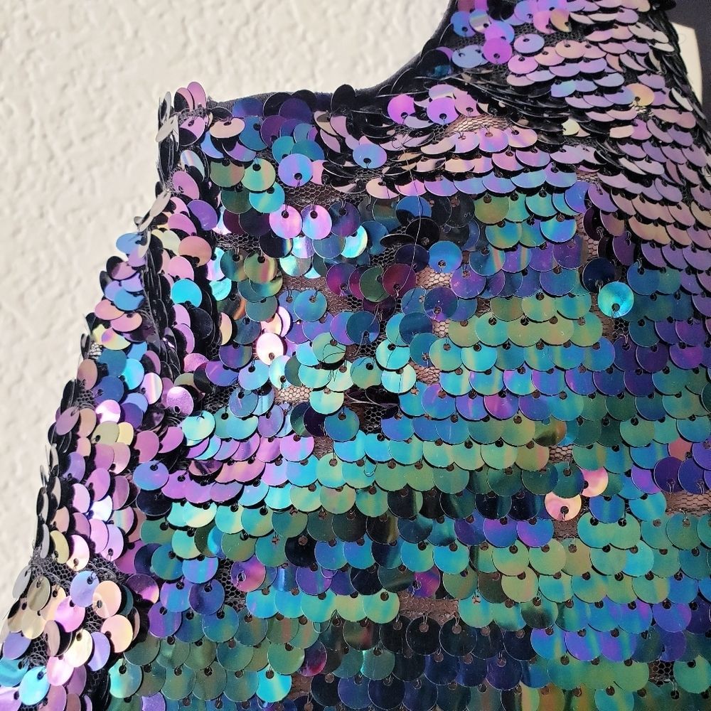 💥SOLD💥Guess Sleeveless Sequin Racerback Tank Top - Picture 10 of 11